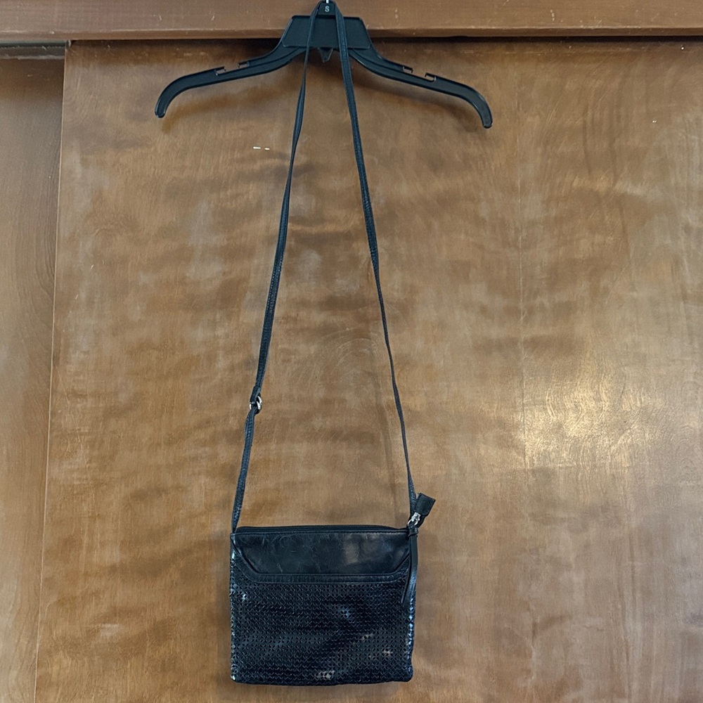 HOBO Black Crossbody Bag with Textured Design - Picture 2 of 4